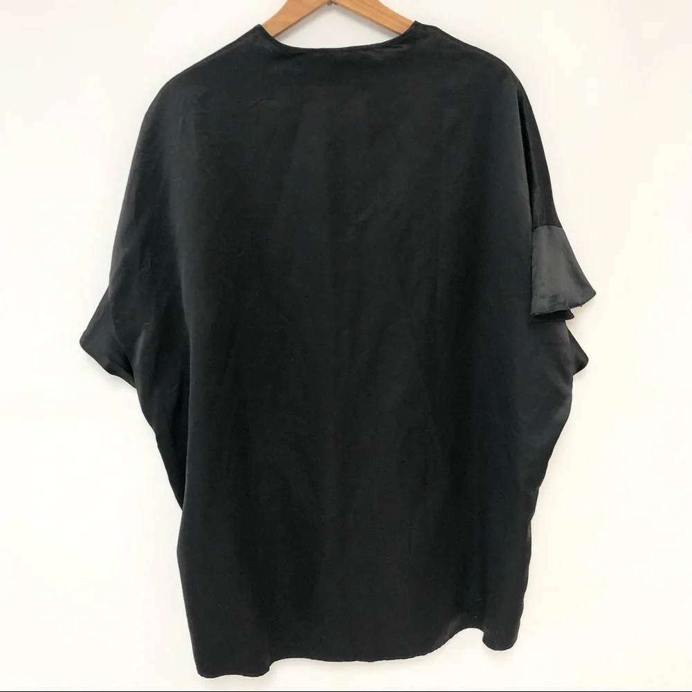 Victoria’s Secret One Size Black Satin Robe - Picture 6 of 8